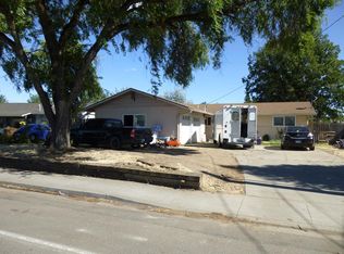 8026 Division Rd, White City, OR 97503