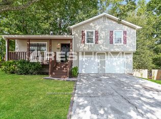 2045 Scarbrough Trl E, Stone Mountain, GA 30088