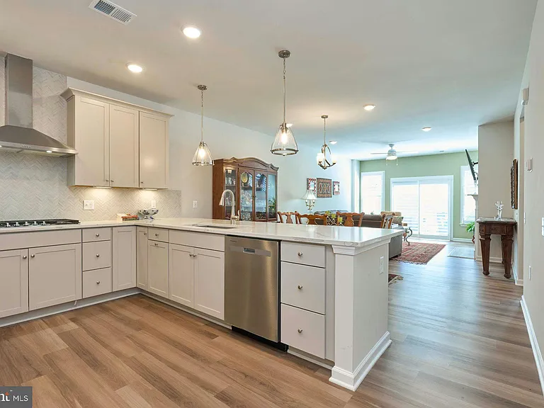 15563 Blue Lotus Ln — Photo 11