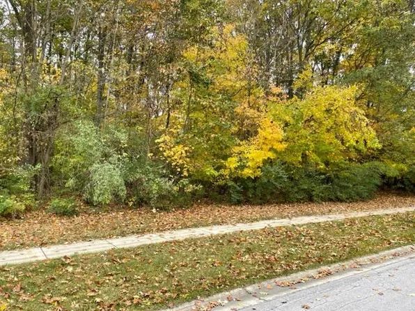 2655 Heritage Way, Stevensville, MI 49127