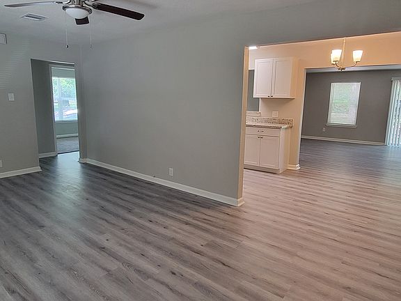 2nd image of 903 Brockman St