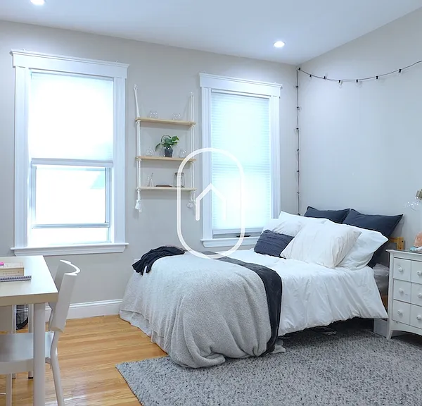 1615 Tremont St — Photo 3