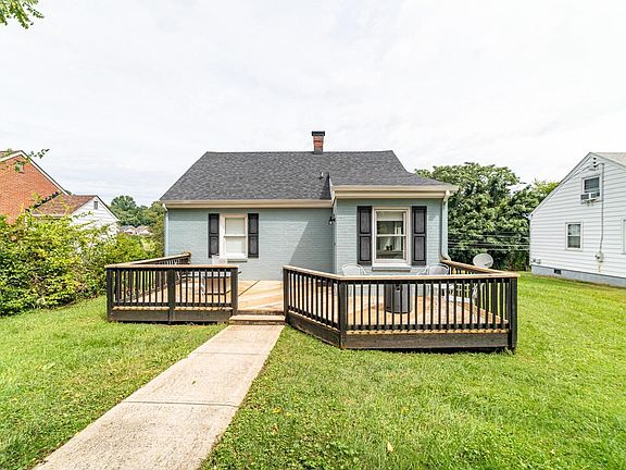 4th image of 1327 Fort Manor Dr