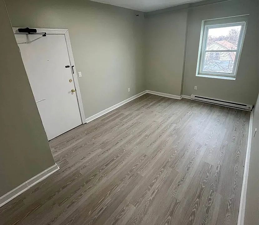 2nd image of 148 Palm St #5C