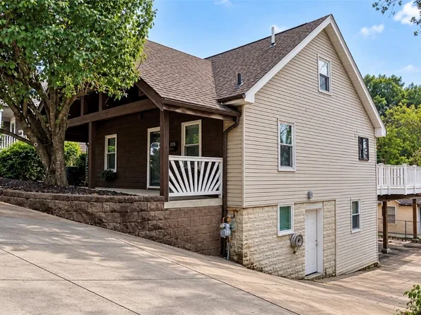 204 Weavertown Rd, Canonsburg, PA 15317