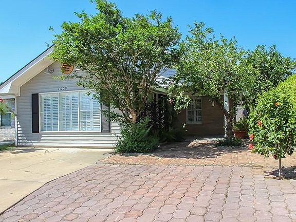 2nd image of 1609 Dalobo Blvd