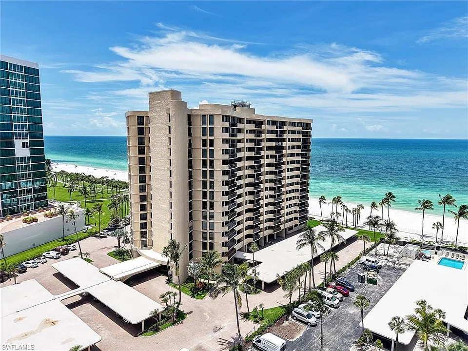 4001 Gulf Shore Blvd N #1006