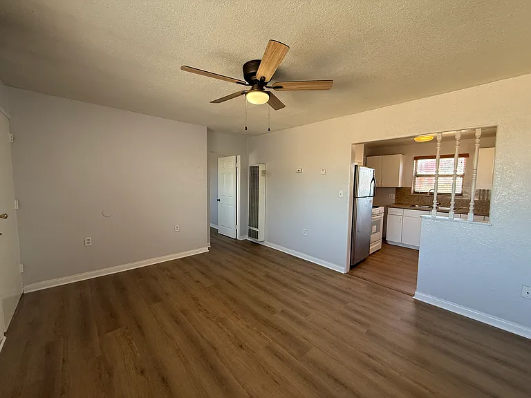 16459 Willow St — Photo 10