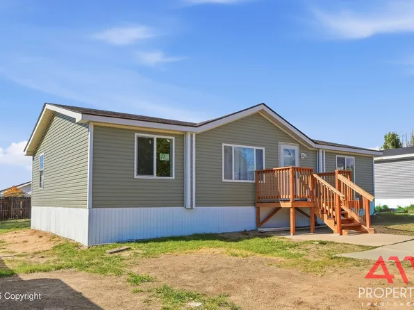 2706 Kirk St, Gillette, WY 82718