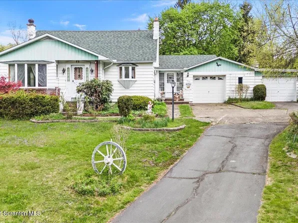 303 Sunnyside Ave, Clarks Summit, PA 18411