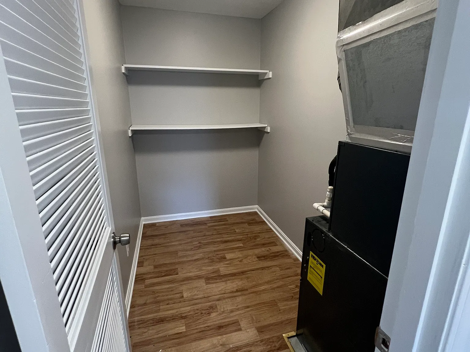 2 bed, $1,000 — Photo 2