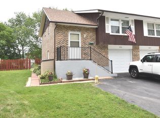 1515 Revere Cir, Schaumburg, IL 60193