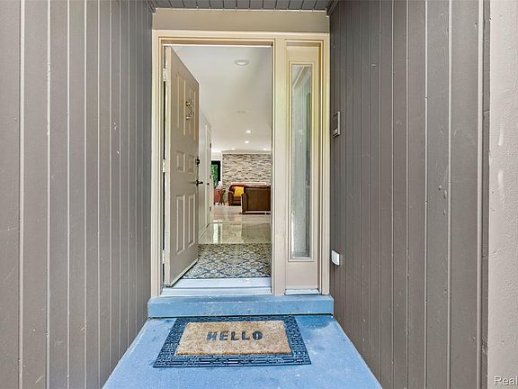5th image of 13 Timberlane Ct