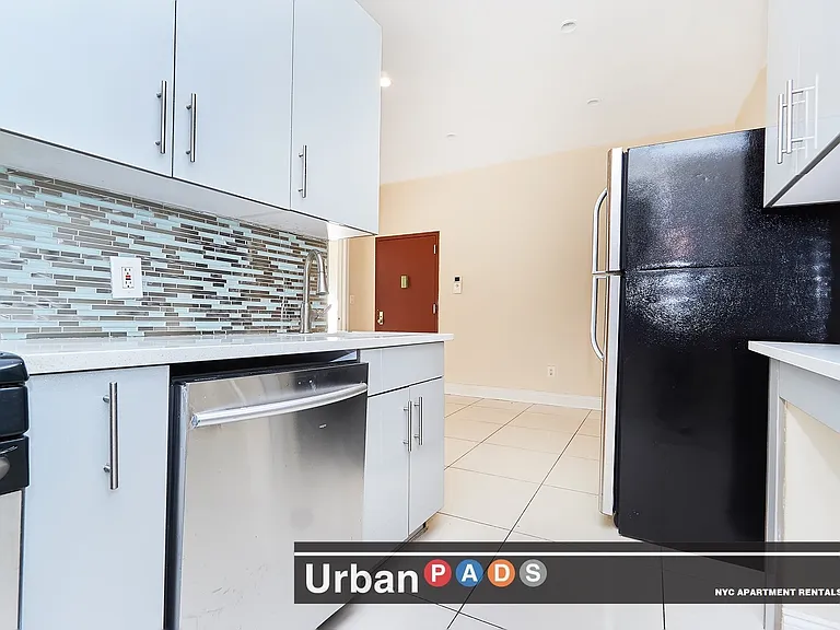 1621 Park Pl #3F — Photo 2