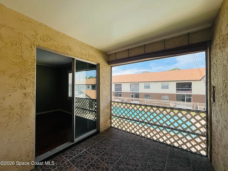 2963 Sir Hamilton Cir #8 — Photo 10