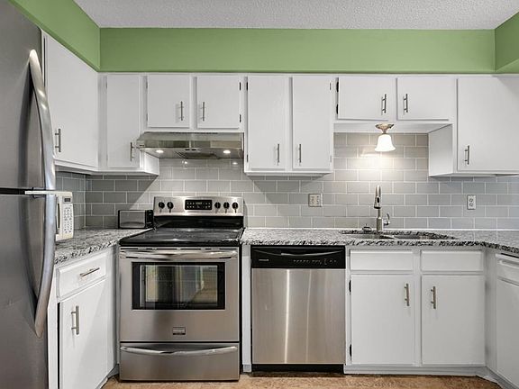 3rd image of 10397 Juniper Ln