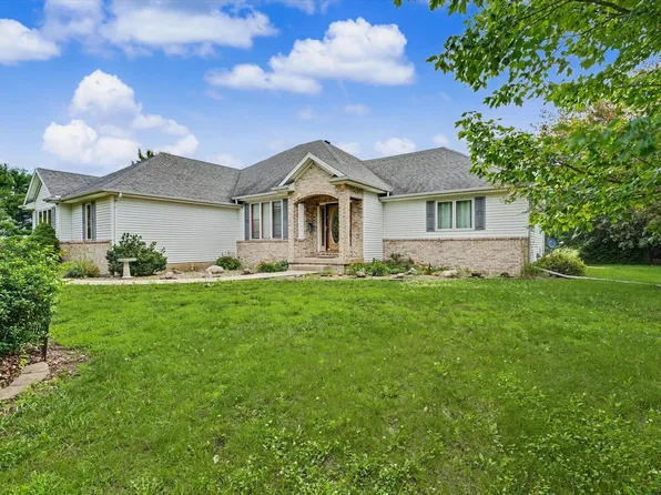 2048 County Road 1800 E, Urbana, IL 61802