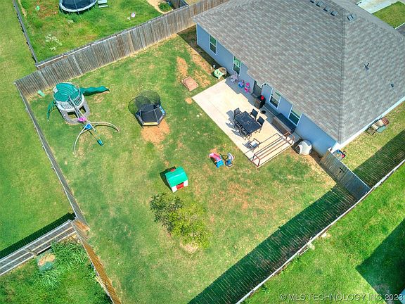 5th image of 10175 E Kathy St