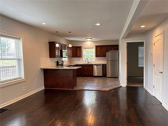 3rd image of 5340 Dodson Ave