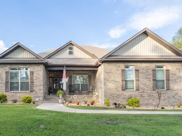 1051 Skipper Rd, Dothan, AL 36301