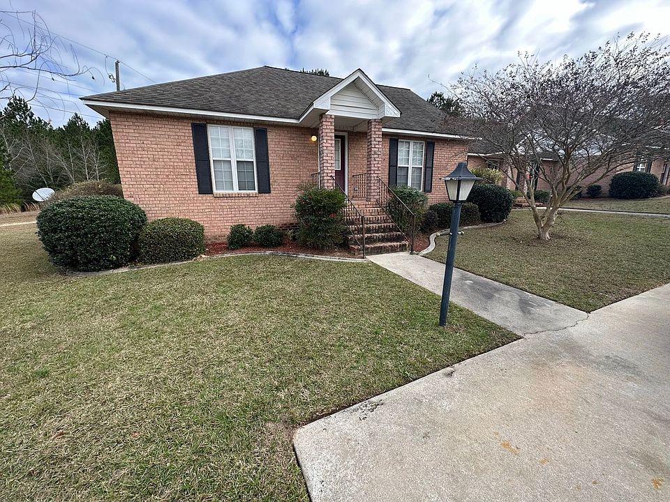1st image of 900 Stephen Dr #2