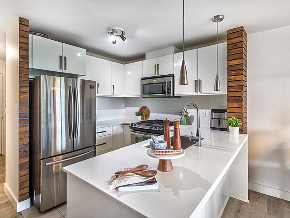 3rd image of 9868 Cameron St #1606