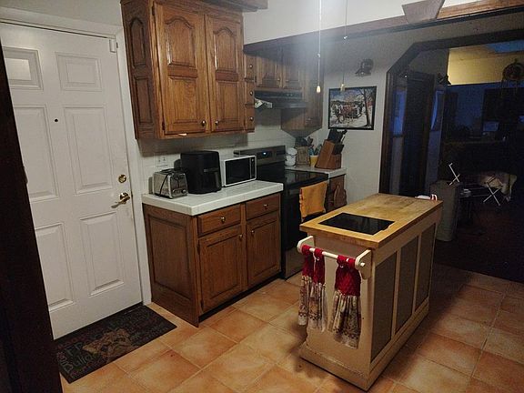 5th image of 315 E 16th St