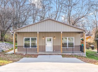 536 9th St, Clarksville, TN 37040