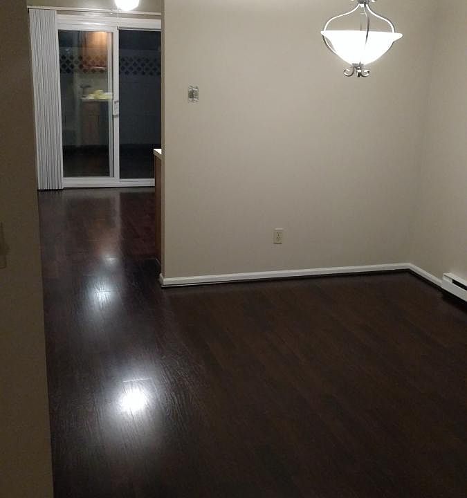 1st image of 743 Chestnut Ln #1