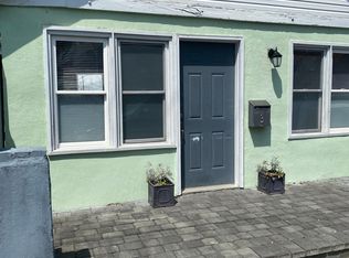 3 Larnes St, Charleston, SC 29403