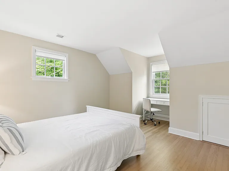 39 Linden Ln — Photo 12