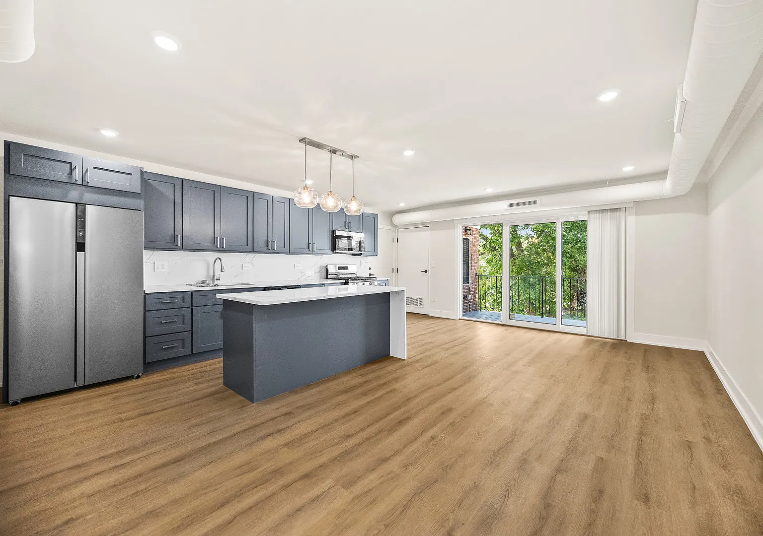2 bed, 900 sqft, $2,395 — Photo 3