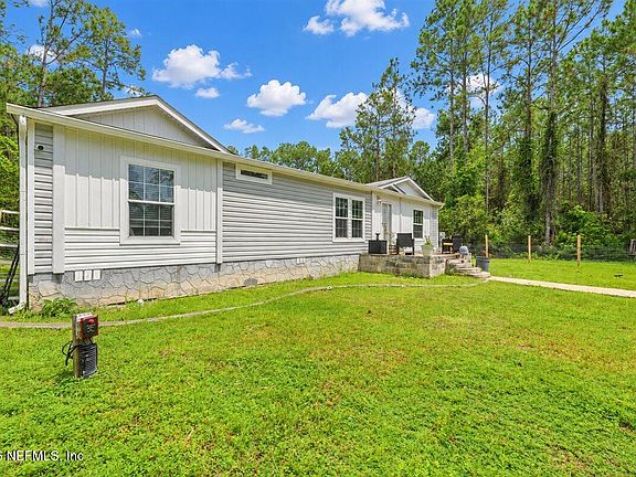 3rd image of 676 S COUNTY ROAD 315