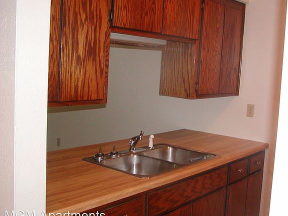 3rd image of 321 1st Ave SE APT 15