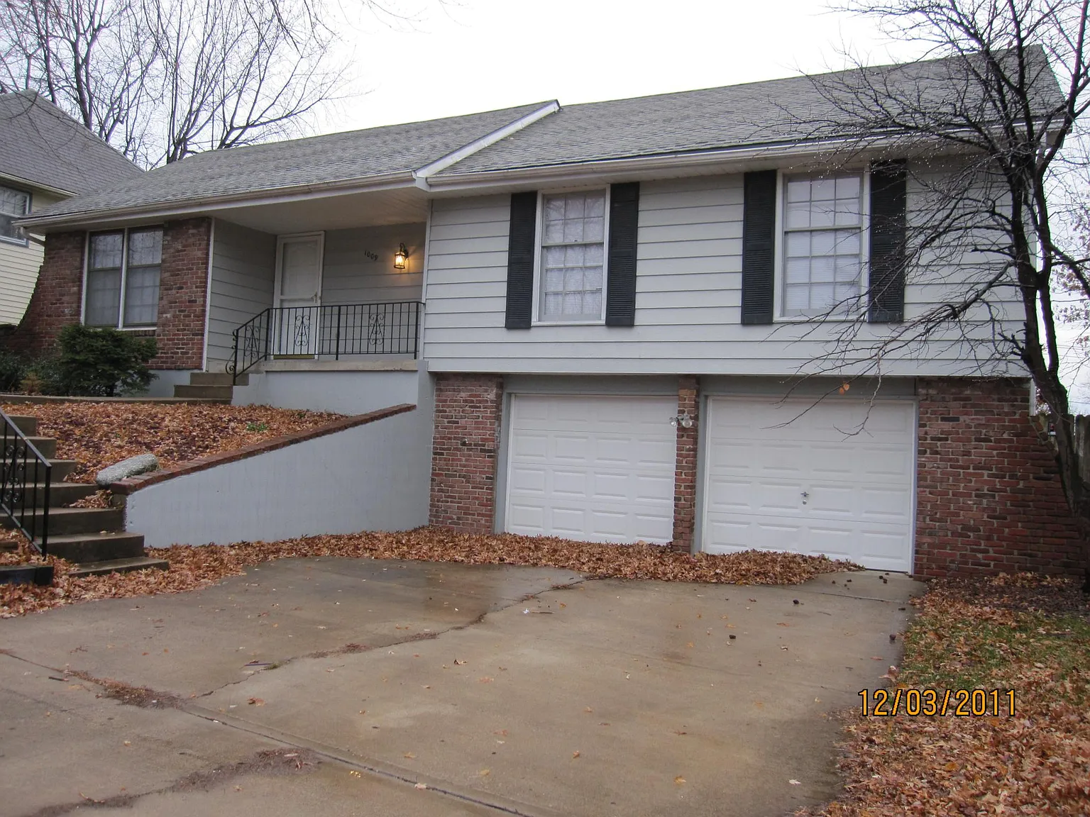 3 bed, 2.5 bath, 1887 sqft, $1,600 — Photo 1