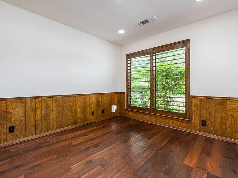 9900 Winding Oak Cir — Photo 11