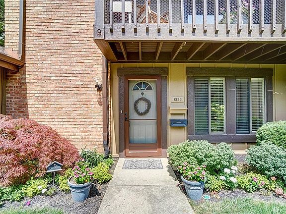 2nd image of 1328 Preakness Pl