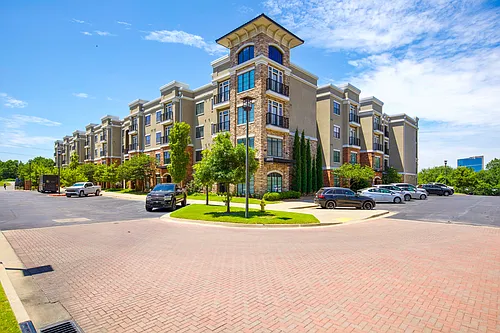 Riverwalk Apartments Photo 1