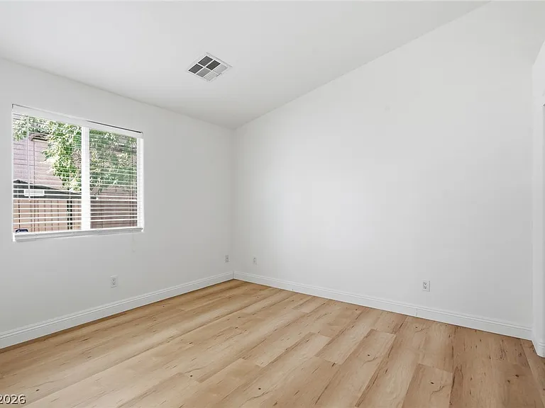 9717 High Alpine St — Photo 28