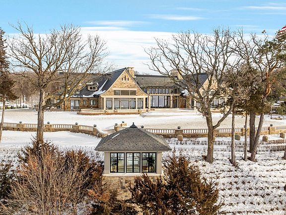 5th image of 2770 Gale Rd