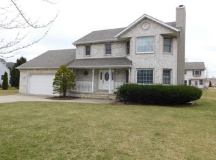22 Stonegate Dr, Valparaiso, IN