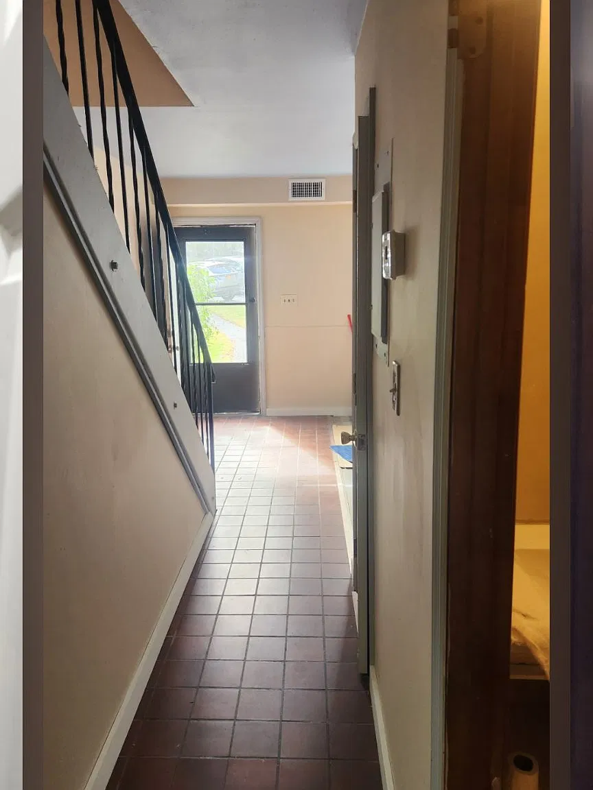S3-Bed, 1.5-Bath Townhouse for Rent in Calverton, NY - Available Nov 2026 — Photo 4