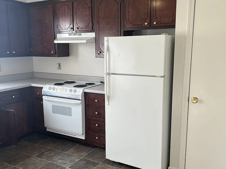 551 Syracuse Dr #B — Photo 7