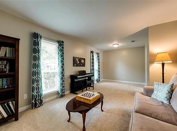 3rd image of 1809 Hanover Dr