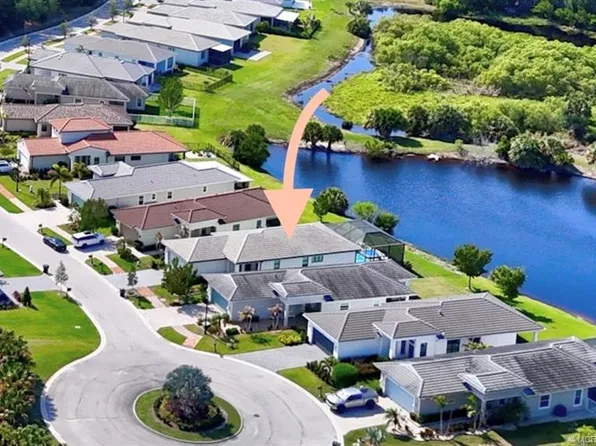 208 SE Via Tirso Port St, Pt Saint Lucie, FL 34952