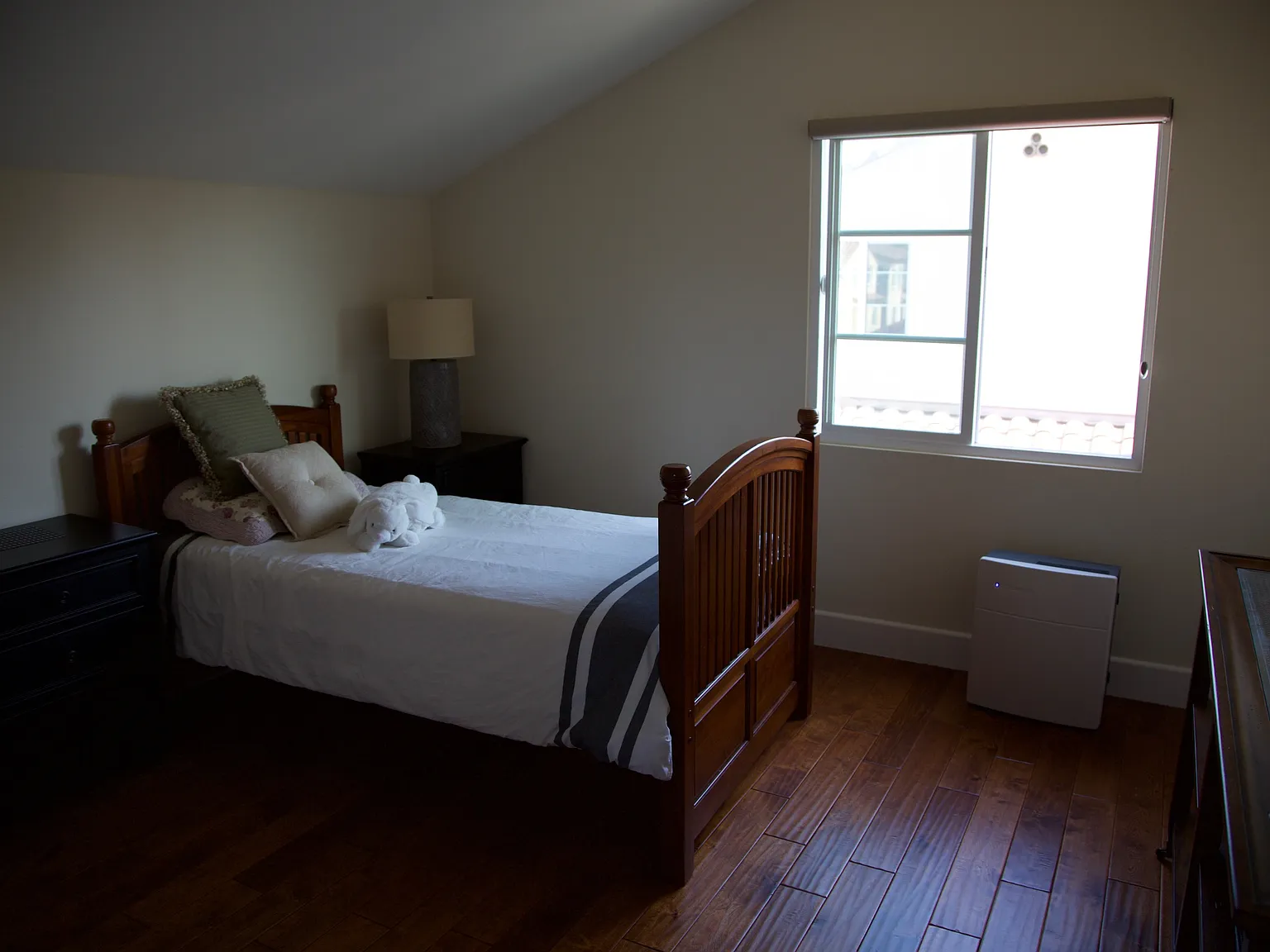 4 bed, 3.5 bath, 2240 sqft, $4,900 — Photo 4