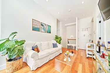 Rented by Living New York