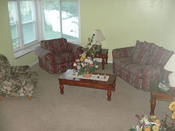 3rd image of 10082 S Aberdeen Cir