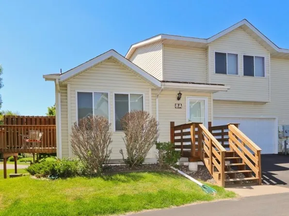 8A Oak Rd #A, Circle Pines, MN 55014