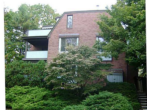 2nd image of 1151 Whitney Ave #B4